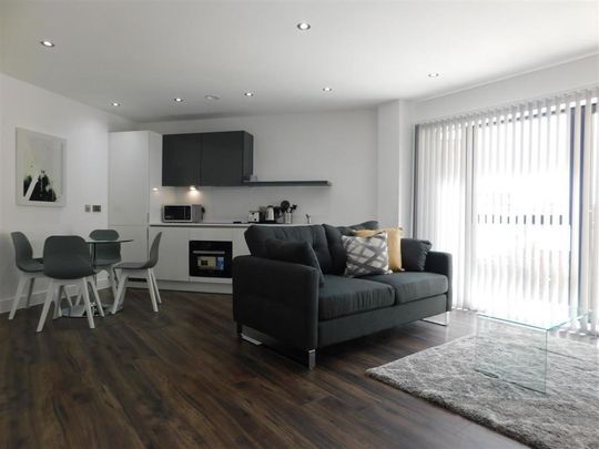 1 bedroom flat to rent - Photo 1