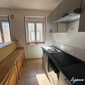 Location Appartement 2 pièces 49m² SIGEAN 11130 - Photo 2