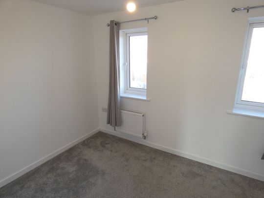 2 bed House - To Let - Photo 1