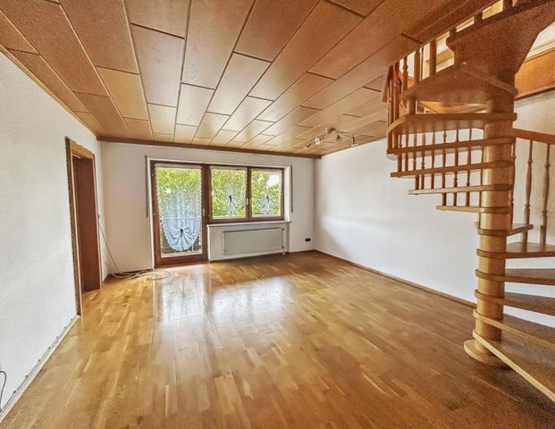 Großzügige 3-Zimmer-Wohnung mit zusätzlichem Wohnstudio im Dachgeschoss in Deggendorf - Foto 1