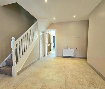 52 Fort Street, Belfast, BT12 7BH - Photo 4