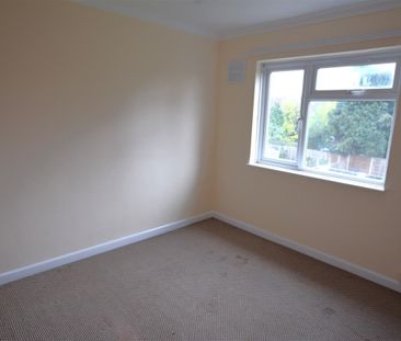 Beake Avenue, Radford, Coventry - Photo 2