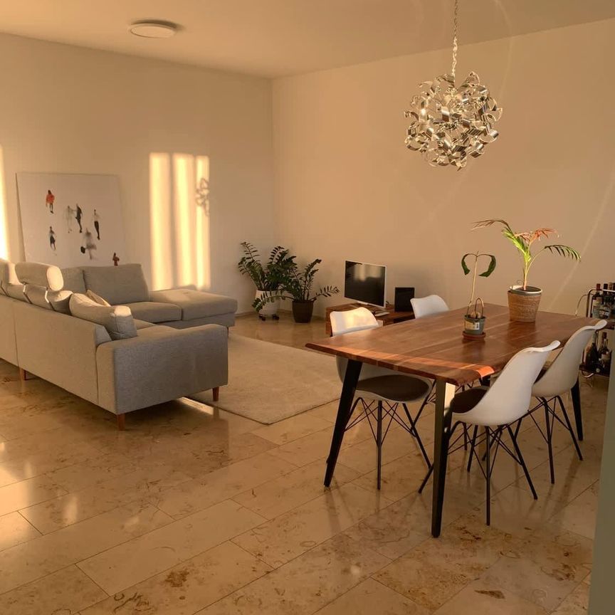 1 Zimmer, 114 m², 15. Stock - Photo 1