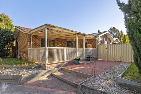 Great family home with plenty of outdoor space - Photo 4