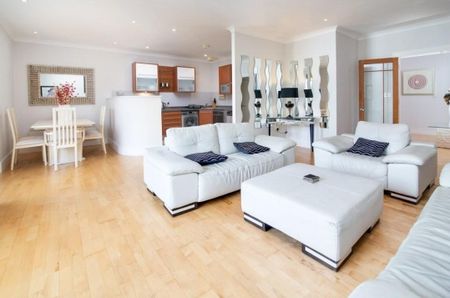 3 Bed Flat, St. James Place, B15 - Photo 3