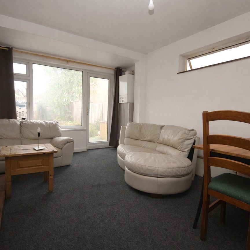 Bensham Lane, Thornton Heath, CR7 7EW - Photo 1