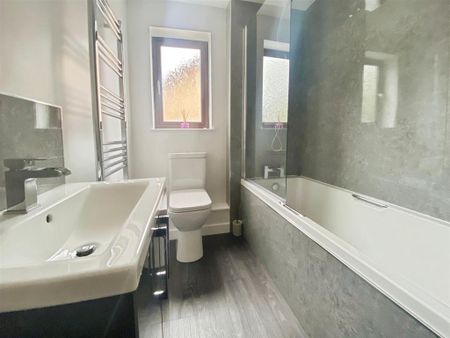 2 bedroom end of terrace house to rent - Photo 4