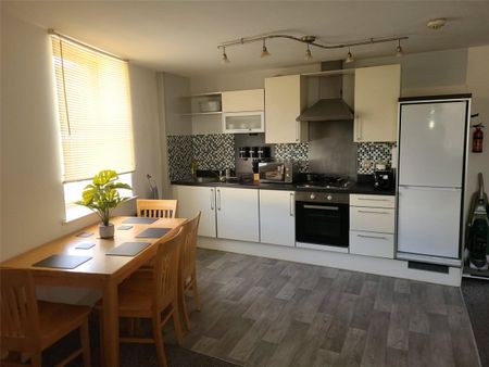 Textile Street, Dewsbury, West Yorkshire, WF13 - Photo 2