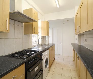 2 bedroom terraced house to rent - Photo 6