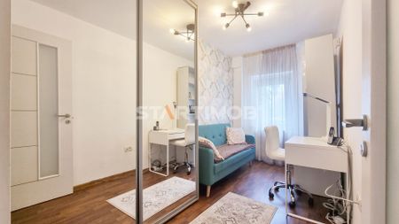 Apartament 3 camere cu 2 locuri parcare si boxa - Photo 2