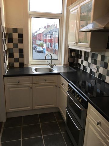 3 Bed Terraced House, Strathmore View, LS9 - Photo 4
