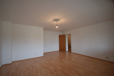 "BERGHEIM - Große helle 2,5 Zimmer Wohnung mit Loggia nähe Lokalbahnhaltestelle" - Photo 3