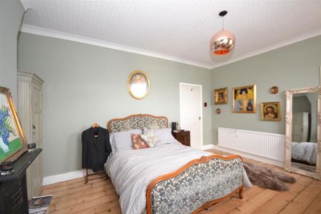 2 bedroom end of terrace house to rent - Photo 3