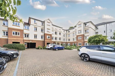 Beaufort Lodge, Woking - Photo 5