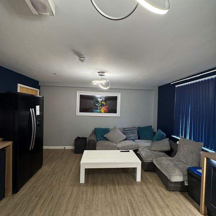 Room in a Shared House, St. Margaret Road, CV1 - Photo 1