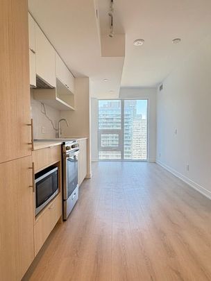 For Lease - 100 Queen Street Unit# 3112, Toronto, Ontario - Photo 1