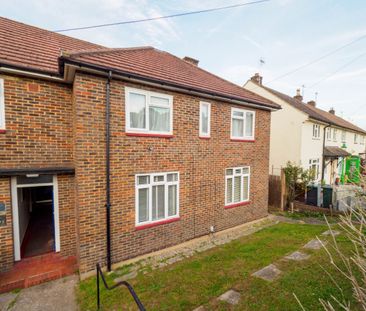 Very Large 1 Bed Property to let in Watford with Private Garden - Photo 4