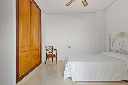 Ground Floor Apartment in Fuengirola - Photo 2