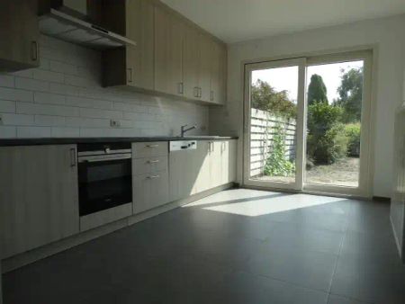Instapklare woning met alle comfort en bijgebouw - Photo 4