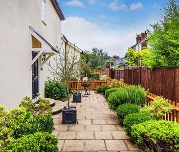 3 bedroom semi-detached house to rent - Photo 6