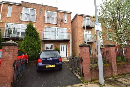4 bedroom townhouse to rent - Photo 4
