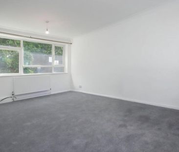 2 bedroom ground floor flat to rent - Photo 1