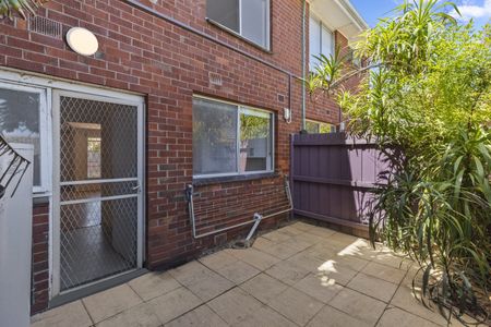 Sophisticated double-storey rental in prime Mentone location - Photo 5