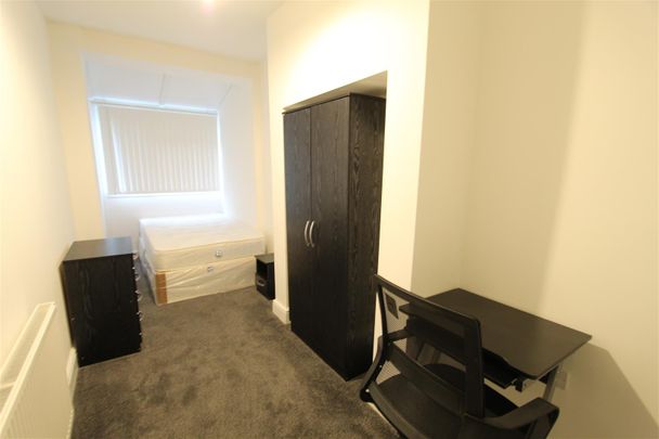 1 bed house share to rent in Every Street, Burnley, BB11 - Photo 1