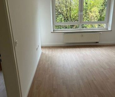 Renovierte 2 - Zimmer Wohnung mit Balkon in Uninähe! - Photo 2