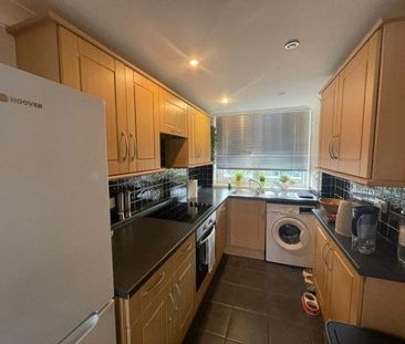 Commercial Road, Southampton - Photo 3