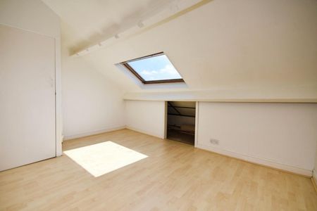 3 bedroom House To Let - Photo 4