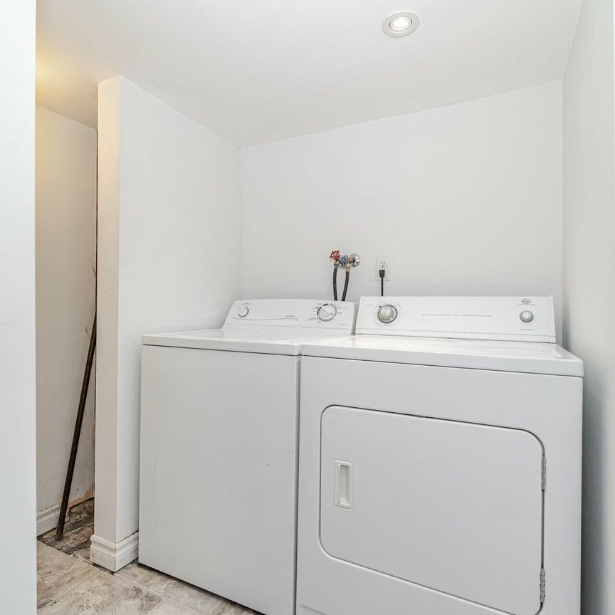 For Lease - 3430 Galena Crescent Unit# LOWER, Mississauga, Ontario - Photo 1