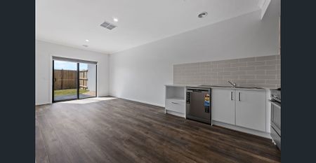 Spacious Family Living in an Up-and-Coming Location - Photo 5