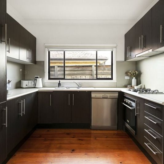 2 Selola Court, FAWKNER - Photo 1