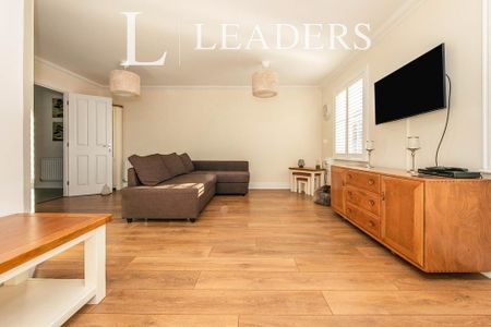 4 bedroom house to rent - Photo 3