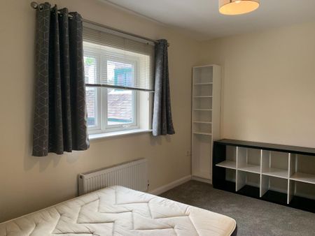 2 bedroom flat to rent - Photo 5