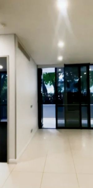 1 bed 1 bath-Including furniture - Photo 1