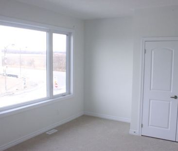 For Lease - 1067 Dyas Avenue, Oshawa, Ontario - Photo 1