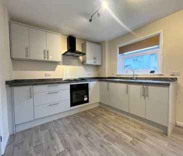 3 bedroom link detached house to rent - Photo 6