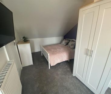 1 bedroom in a house share to rent - Photo 6