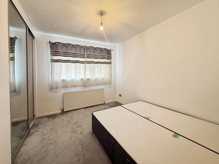 Davis Avenue, Bryncethin, BRIDGEND - Photo 4