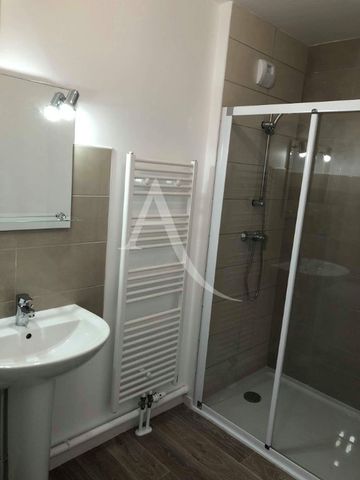 Location Appartement 3 pièces 65m² - Photo 5