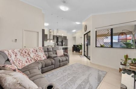 2 Goldfish Court, Burdell - Photo 2