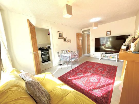 1 bedroom flat to rent - Photo 1