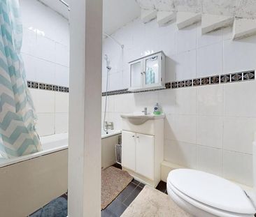 3 bedroom flat to rent - Photo 2