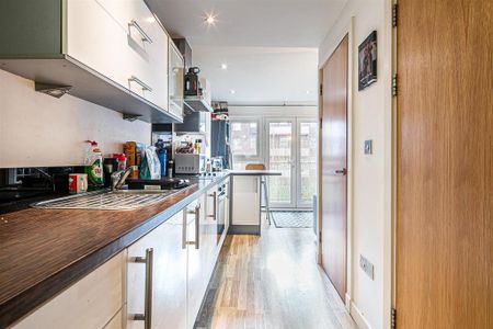 1 bedroom flat to rent - Photo 4