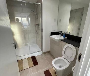 Room in a Shared Flat, Barrett House, TW3 - Photo 3