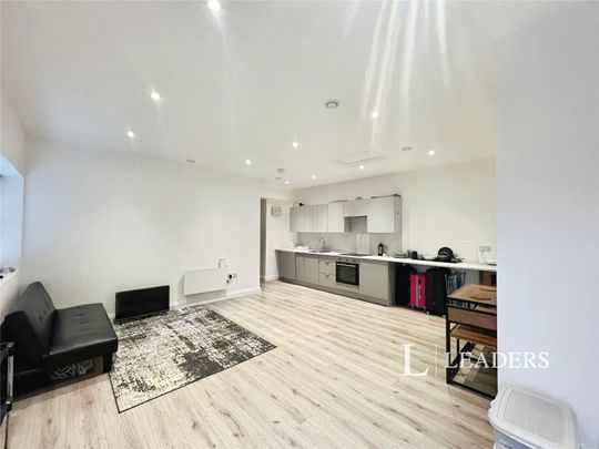 2 bedroom apartment to rent Cornwalls Meadow, Buckingham, Buckinghamshire, MK18 - Photo 1