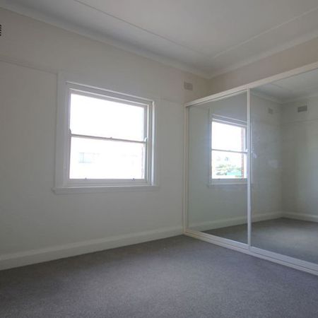 4/142 Pittwater Road, Manly. - Photo 3