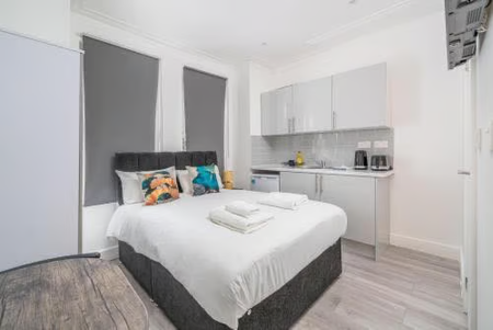 Studio to rent - Photo 3